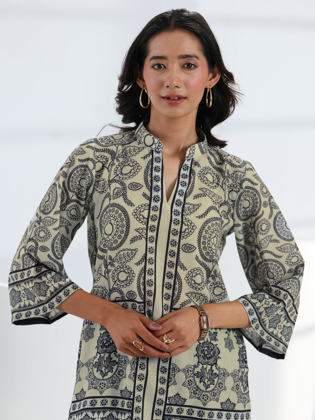 Off White Ethnic Printed Cotton Blend Straight Short Kurti