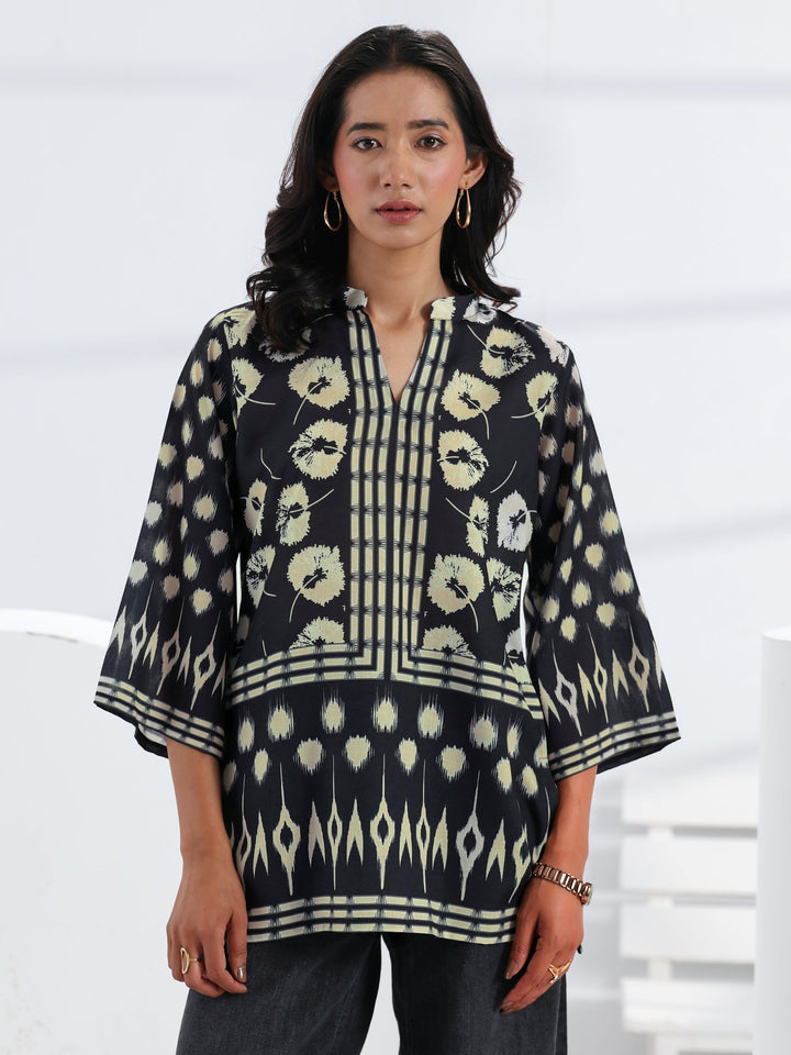 Black Abstarct Printed Cotton Blend Straight Short Kurti