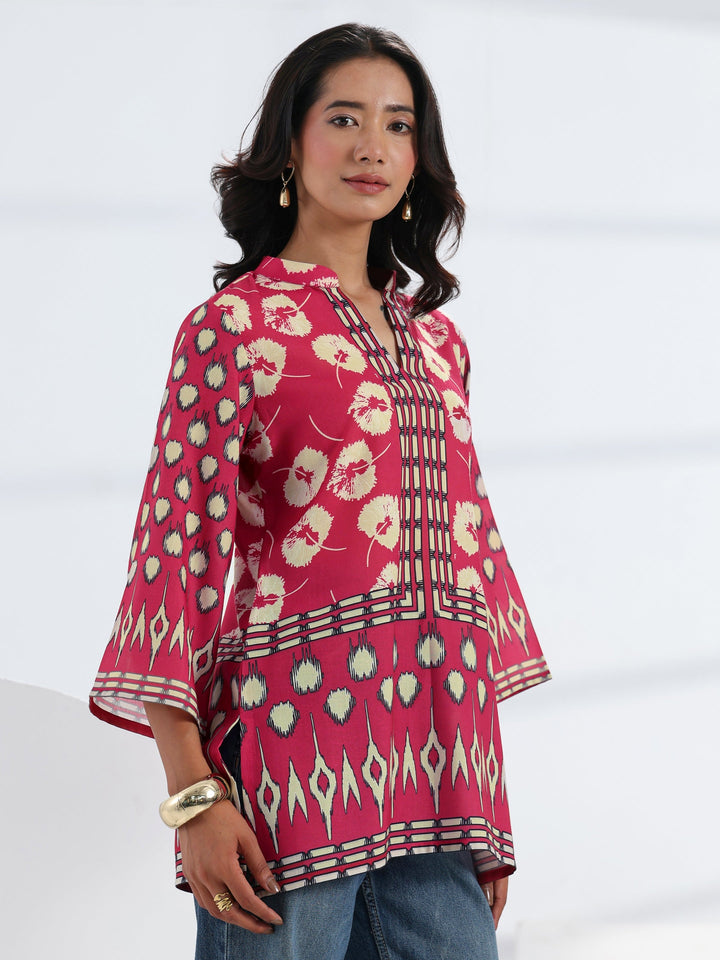Pink Abstract Printed Cotton Blend Straight Short Kurti