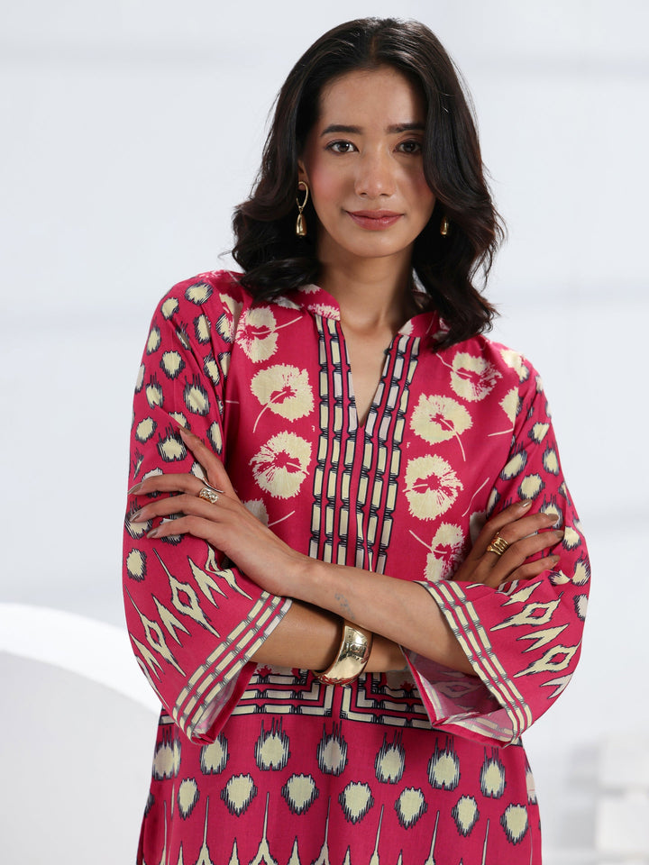 Pink Abstract Printed Cotton Blend Straight Short Kurti