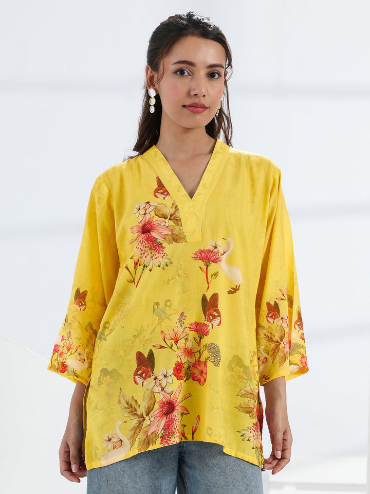 Yellow Floral Printed Cotton Blend Straight Short Kurti
