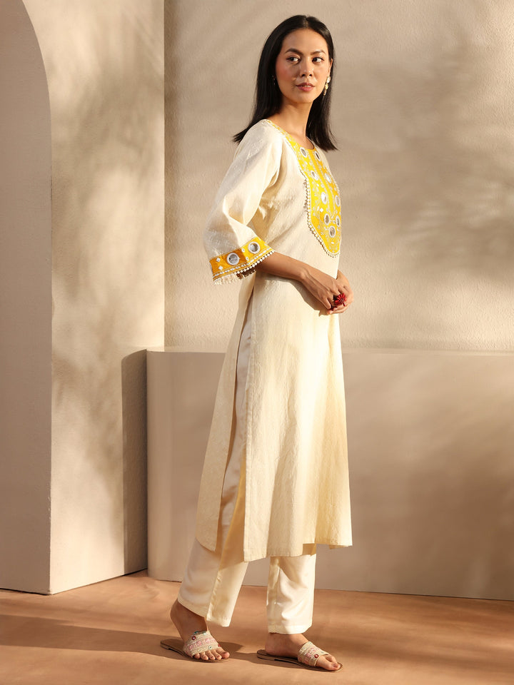 Off White Embroidered Cotton Straight Kurta
