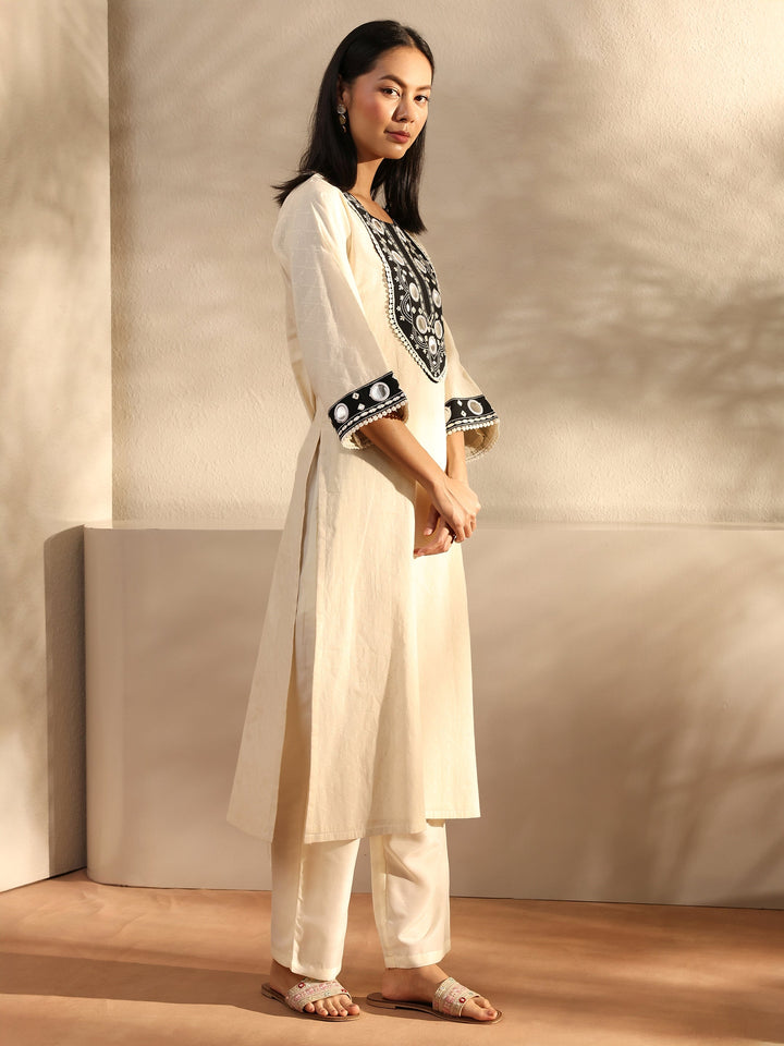Off White Embroidered Cotton Straight Kurta