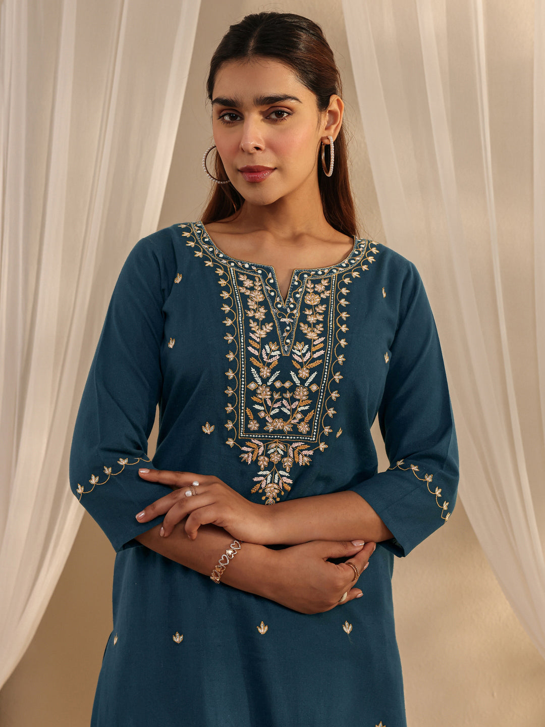 Teal Ethnic Motif Embroidered Cotton Straight Kurta