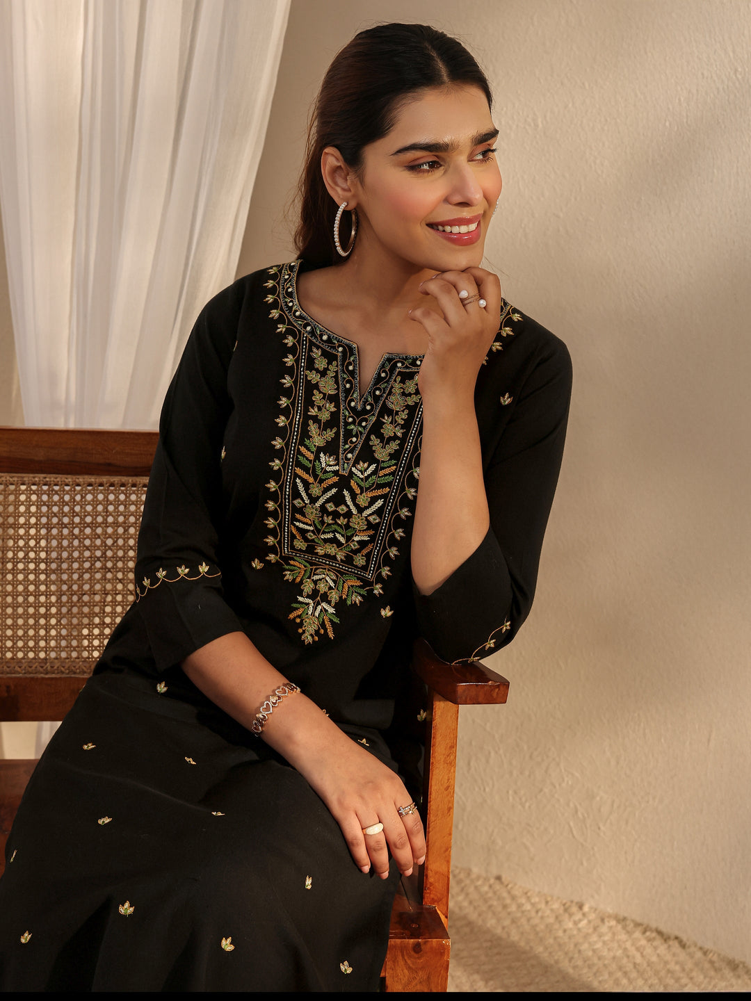 Black Ethnic Motif Embroidered Cotton Straight Kurta