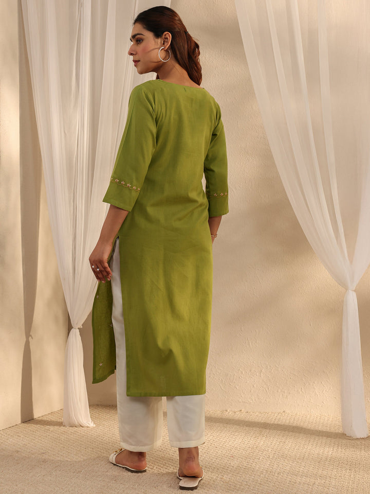 Green Ethnic Motif Embroidered Cotton Straight Kurta
