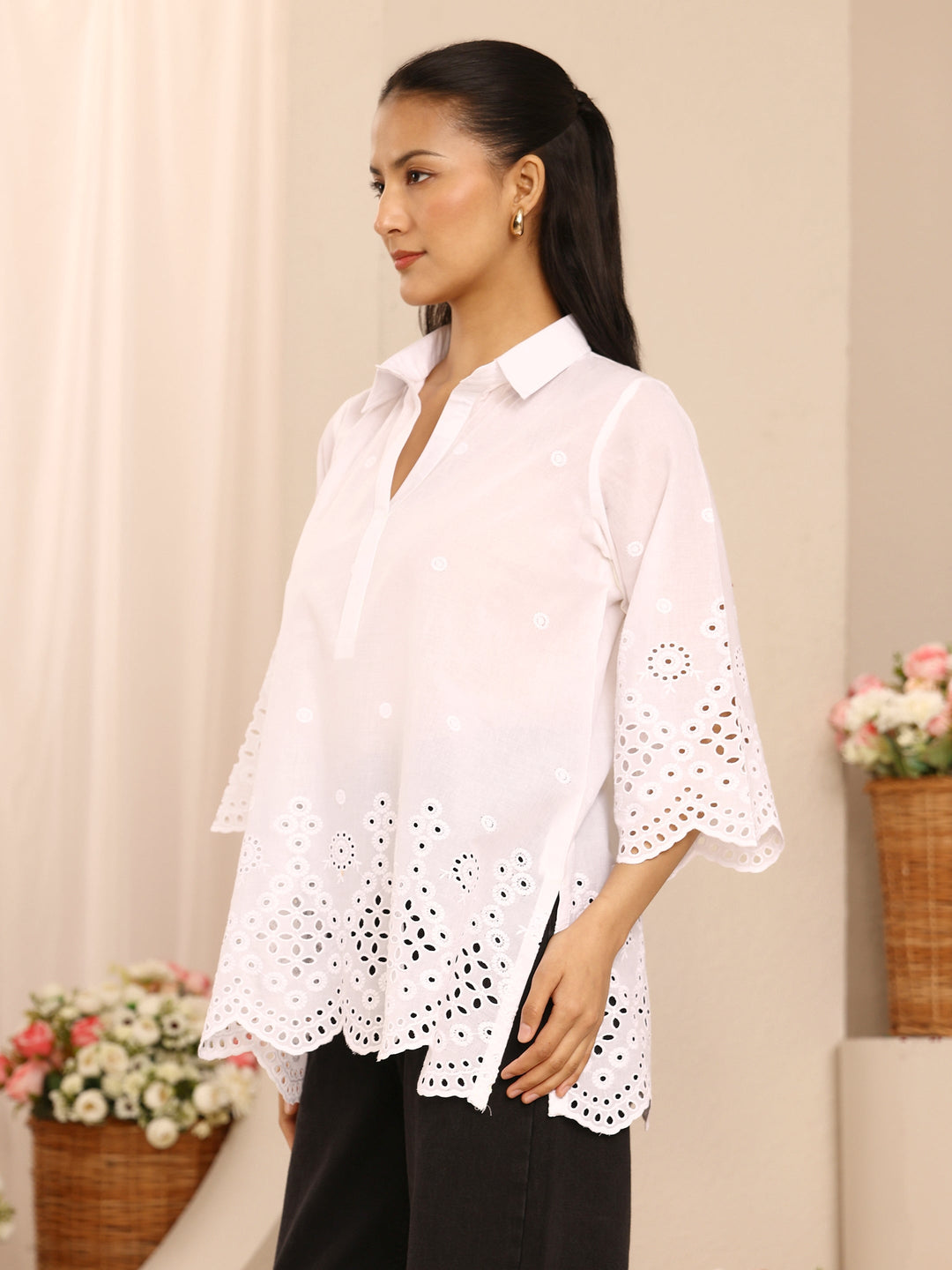White Ethnic Motifs Embroidered Cotton Blend Straight Short Kurti