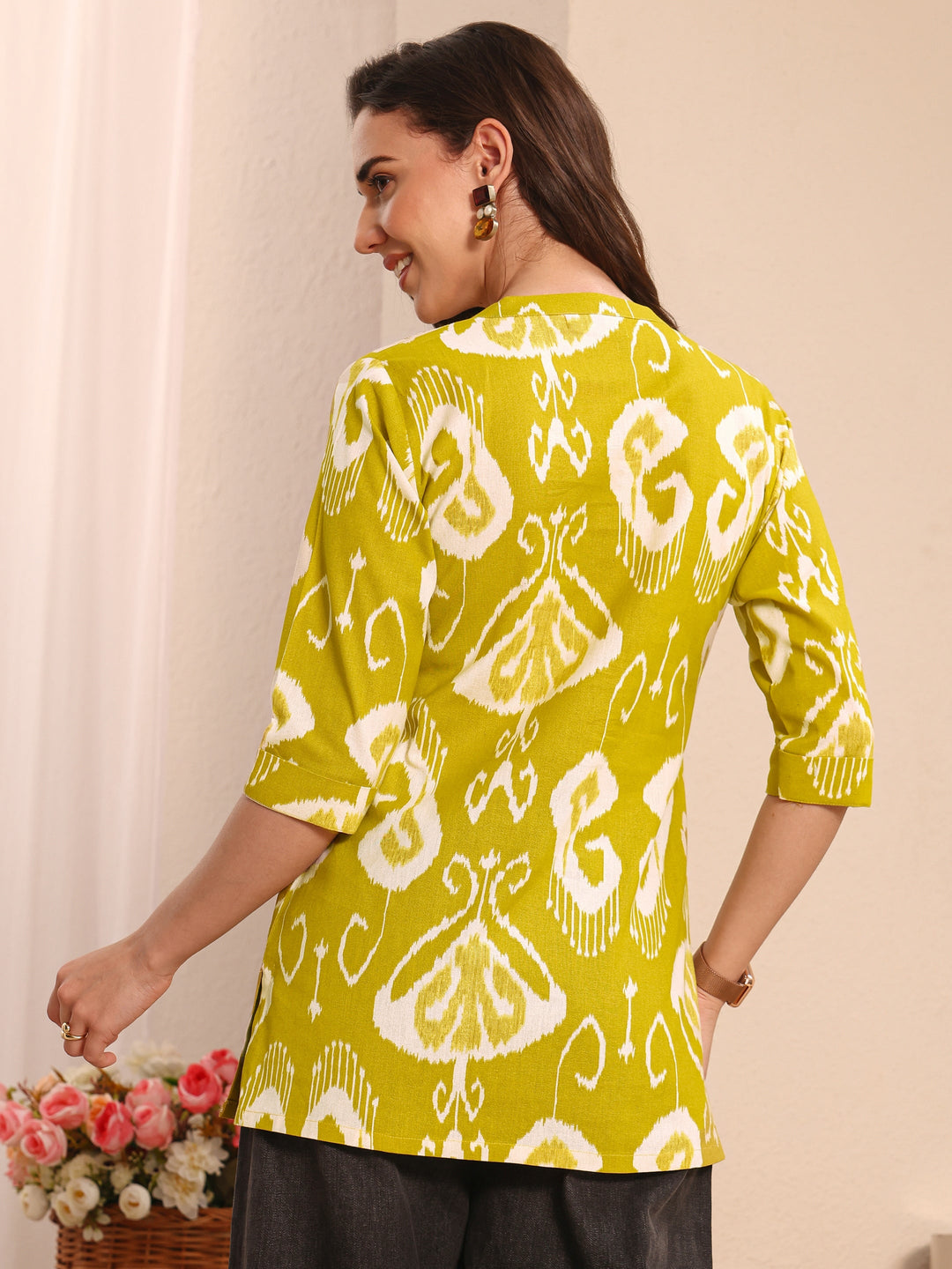 Green Abstract Printed Cotton Straight Short Kurti