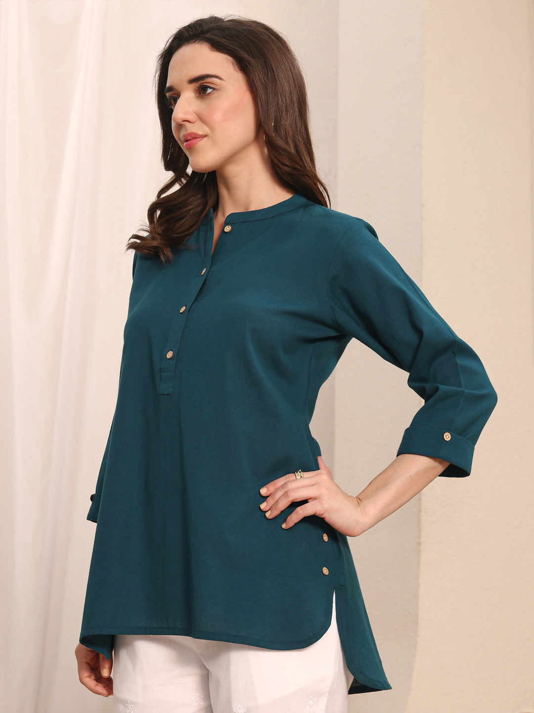 Blue Solid Solid Cotton Straight Short Kurti