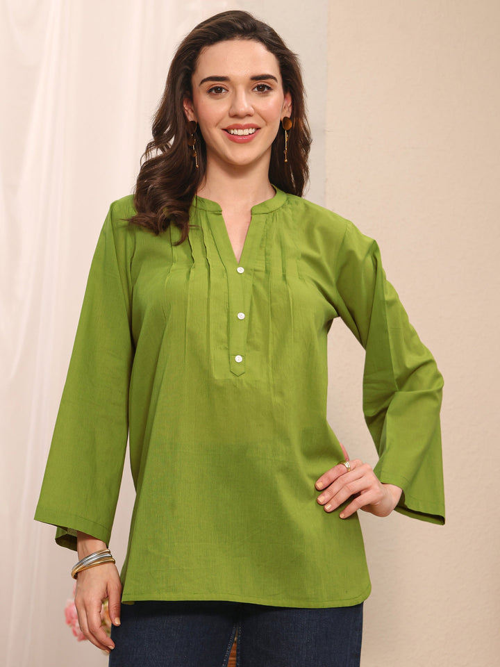 Green Solid Solid Cotton Straight Short Kurti