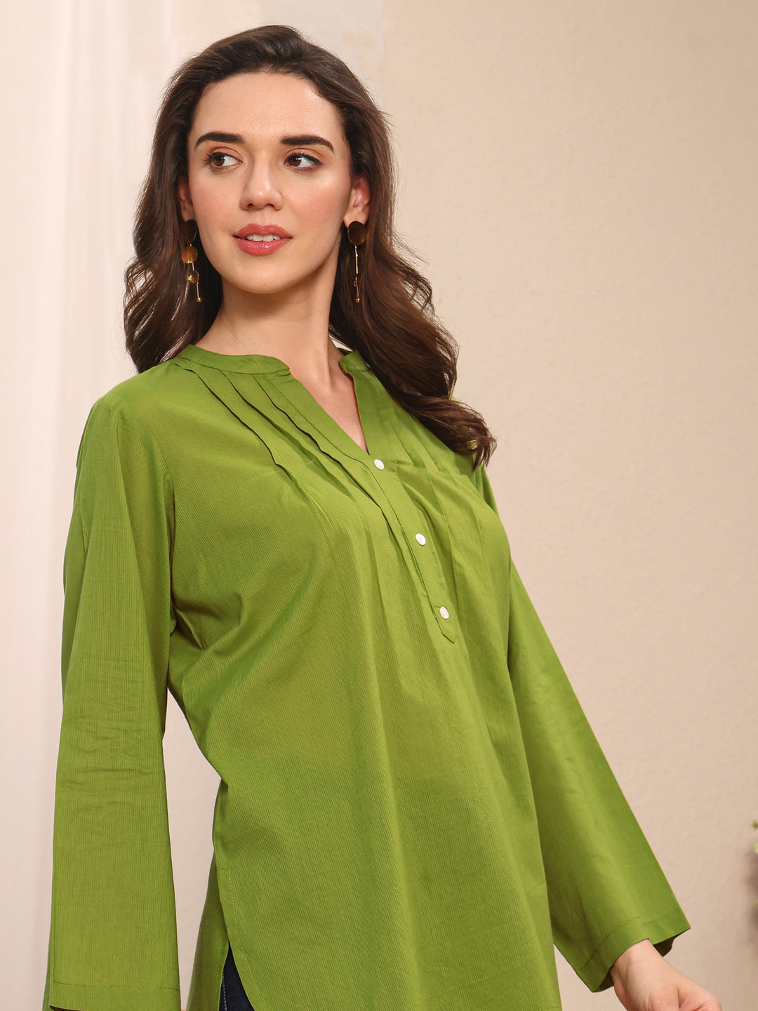 Green Solid Solid Cotton Straight Short Kurti