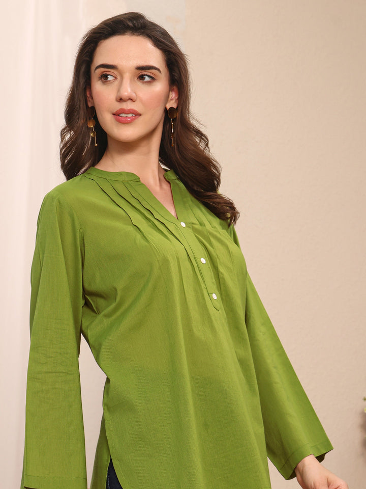 Green Solid Solid Cotton Straight Short Kurti