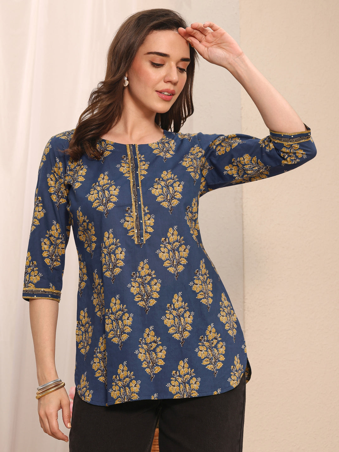 Blue Floral Printed Cotton Straight Short Kurti