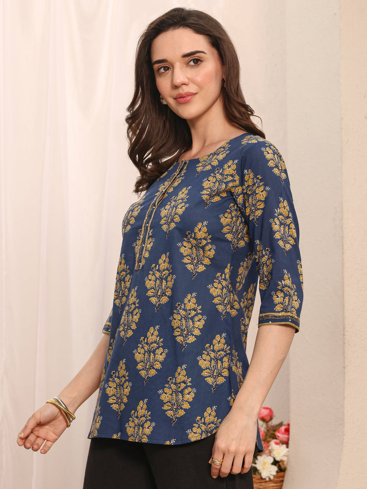 Blue Floral Printed Cotton Straight Short Kurti