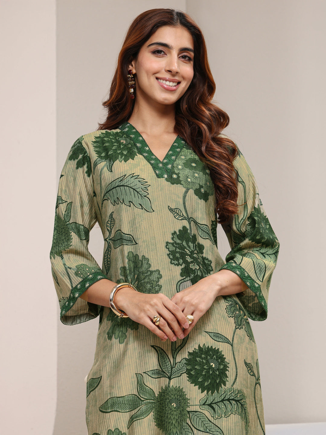 Green Floral Printed Silk Blend Straight Kurta