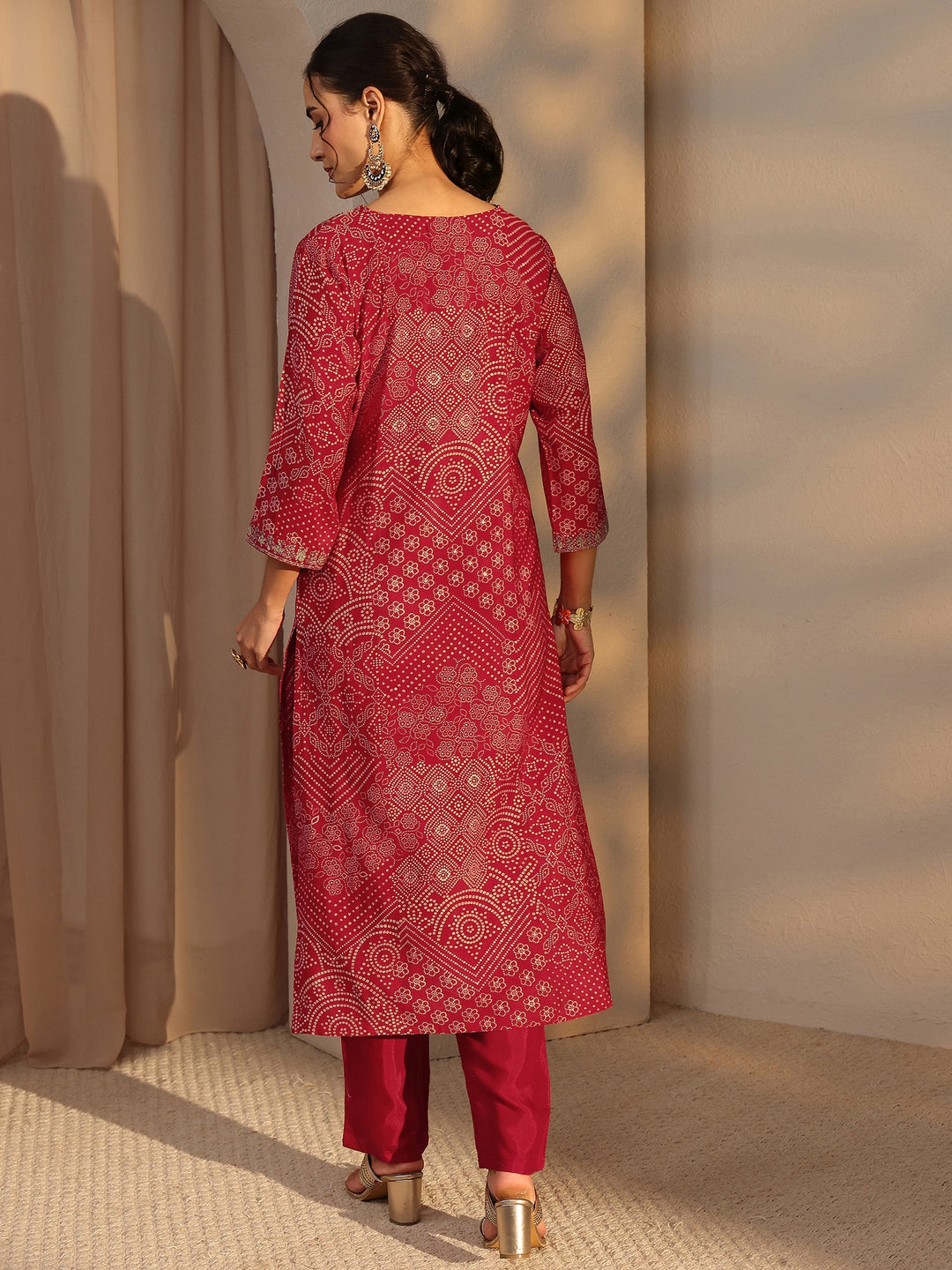 Red Bandhani Printed Silk Blend Straight Kurta