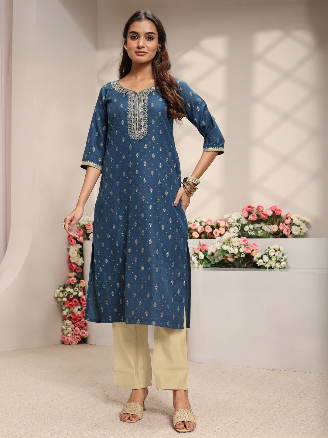 Blue Ethnic Motifs Printed Cotton Blend Straight Kurta