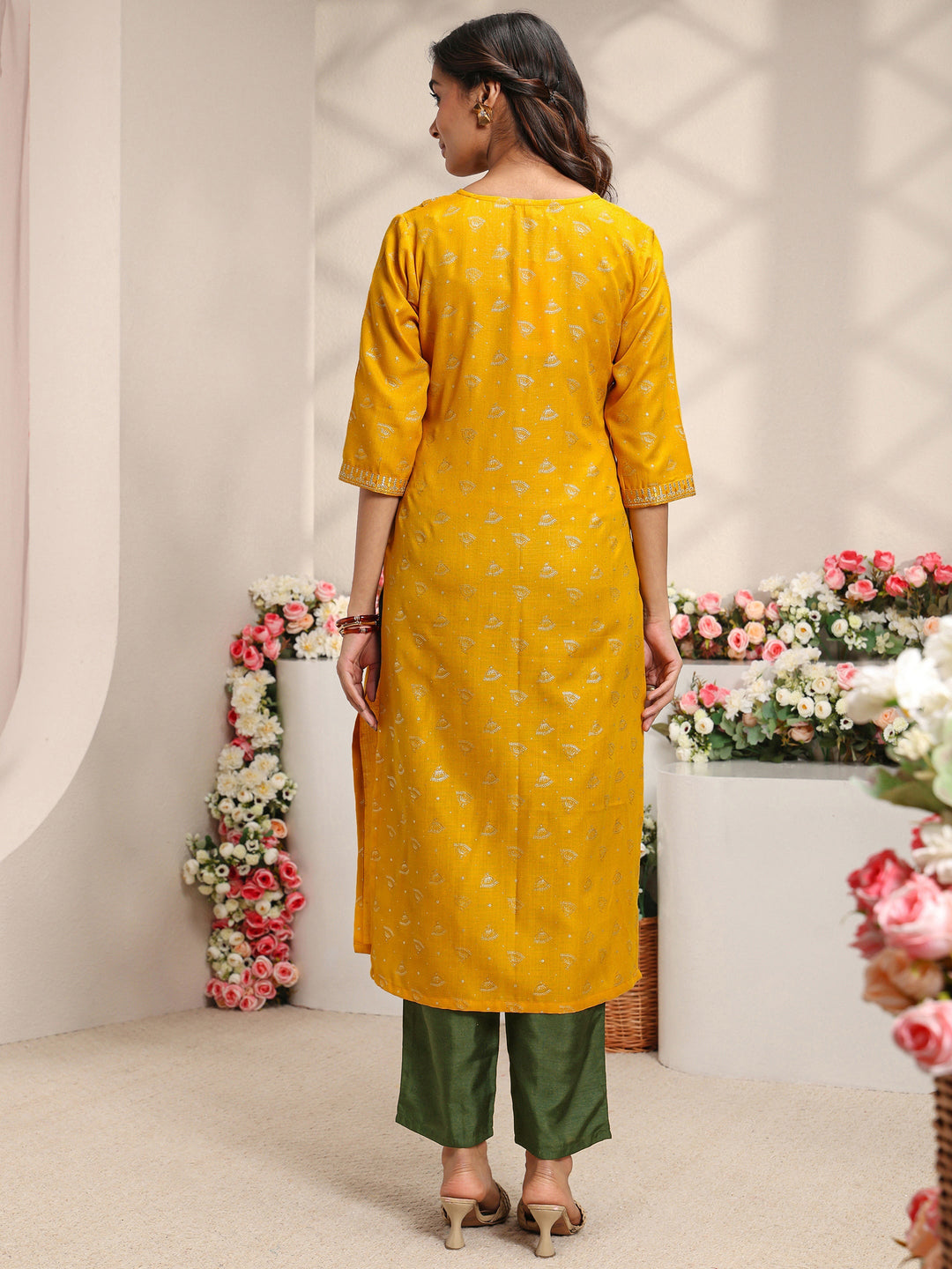 Yellow Ethnic Motifs Printed Cotton Blend Straight Kurta