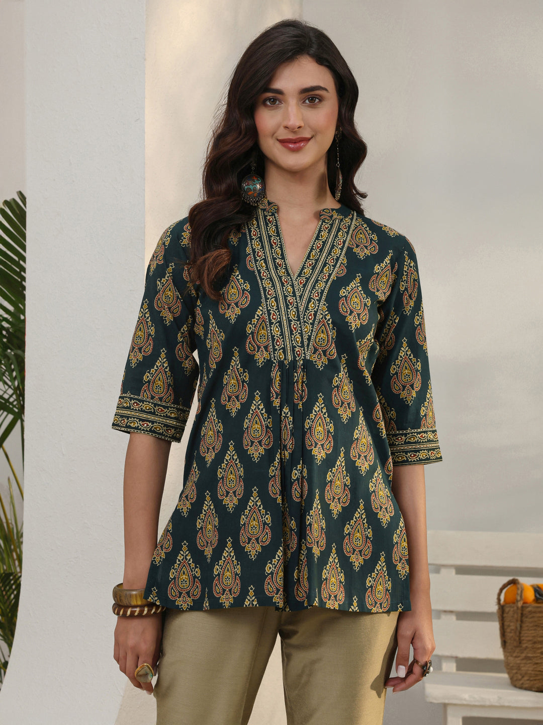 Green Ethnic Printed Cotton Straight Short Kurti