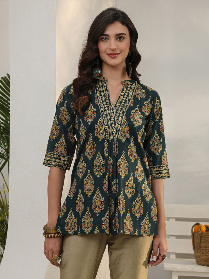 Green Ethnic Printed Cotton Straight Short Kurti
