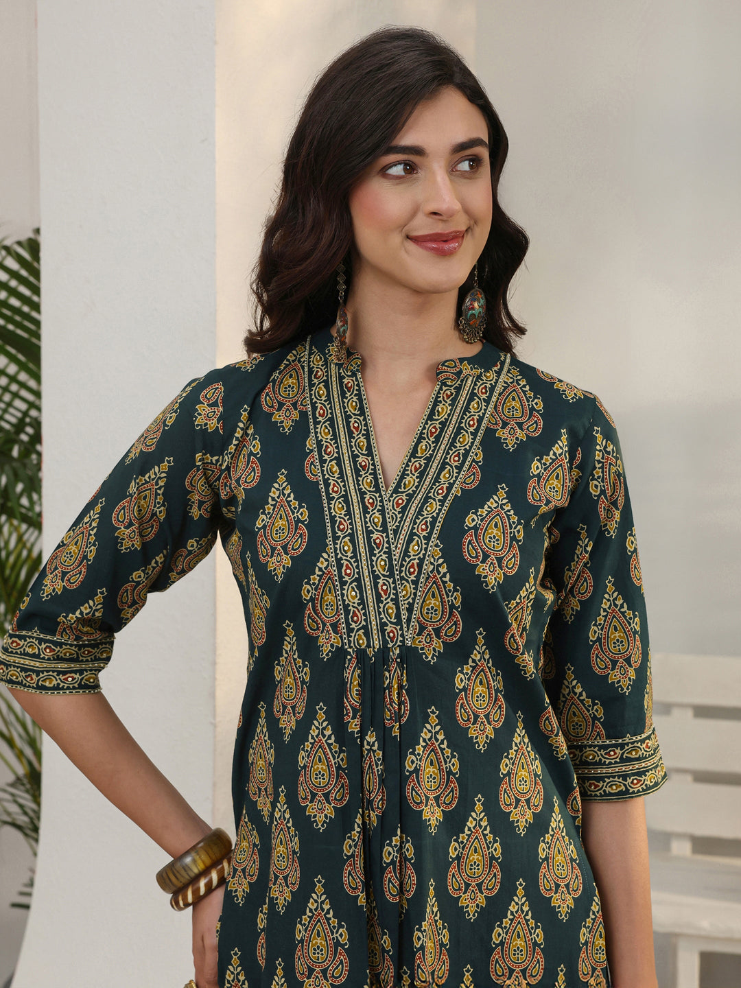 Green Ethnic Printed Cotton Straight Short Kurti