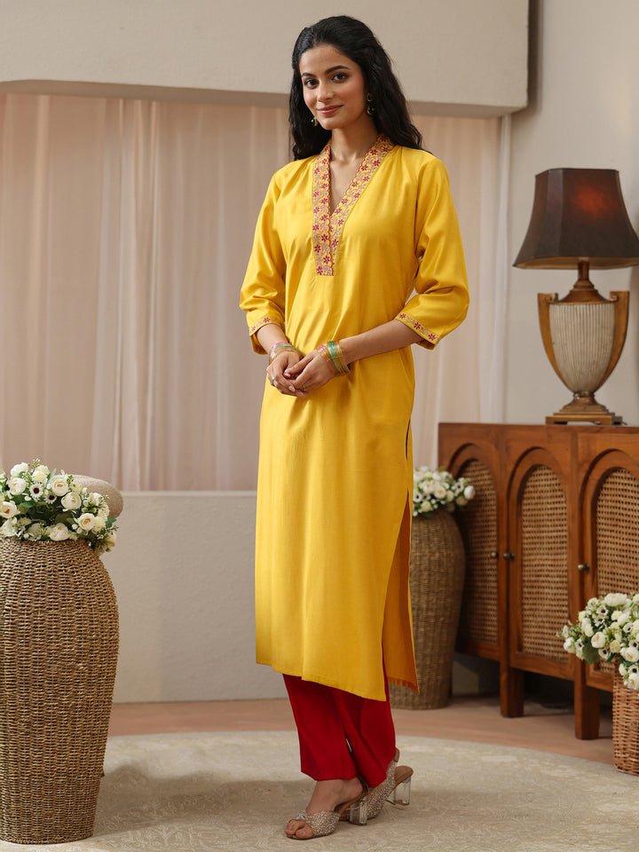 Yellow Yoke Design Silk Blend Straight Kurta