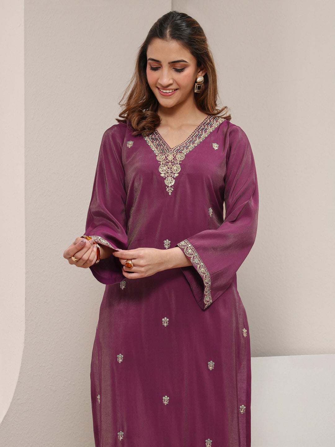 Magenta Embroidered Silk Blend Straight Kurta