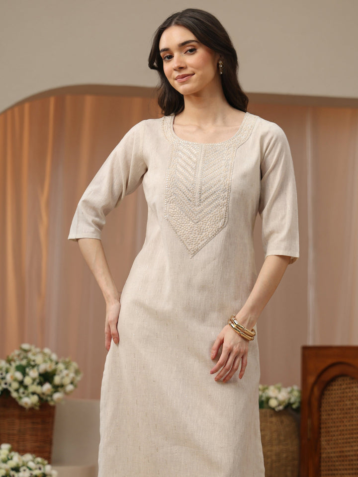 Off White Yoke Design Cotton Blend Straight Kurta