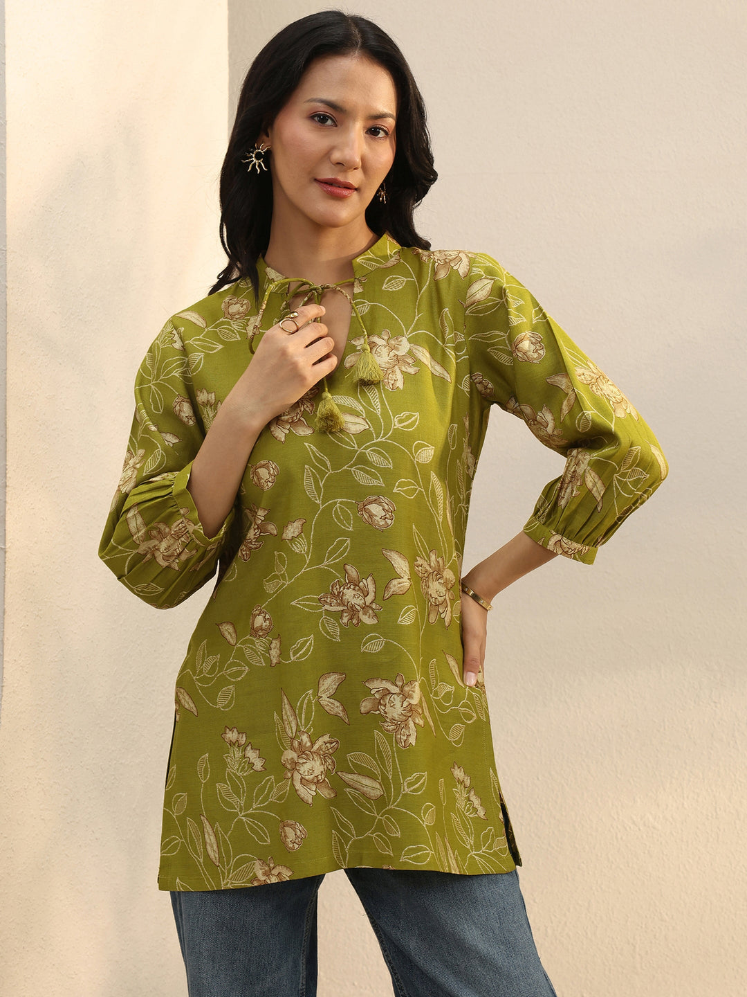Green Floral Printed Silk Blend Tie-Up Straight Short Kurti