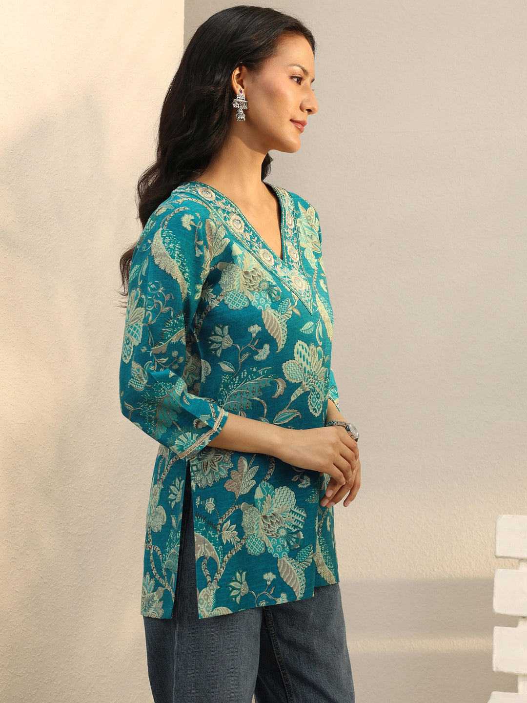 Blue Floral Printed Silk Blend Straight Short Kurti