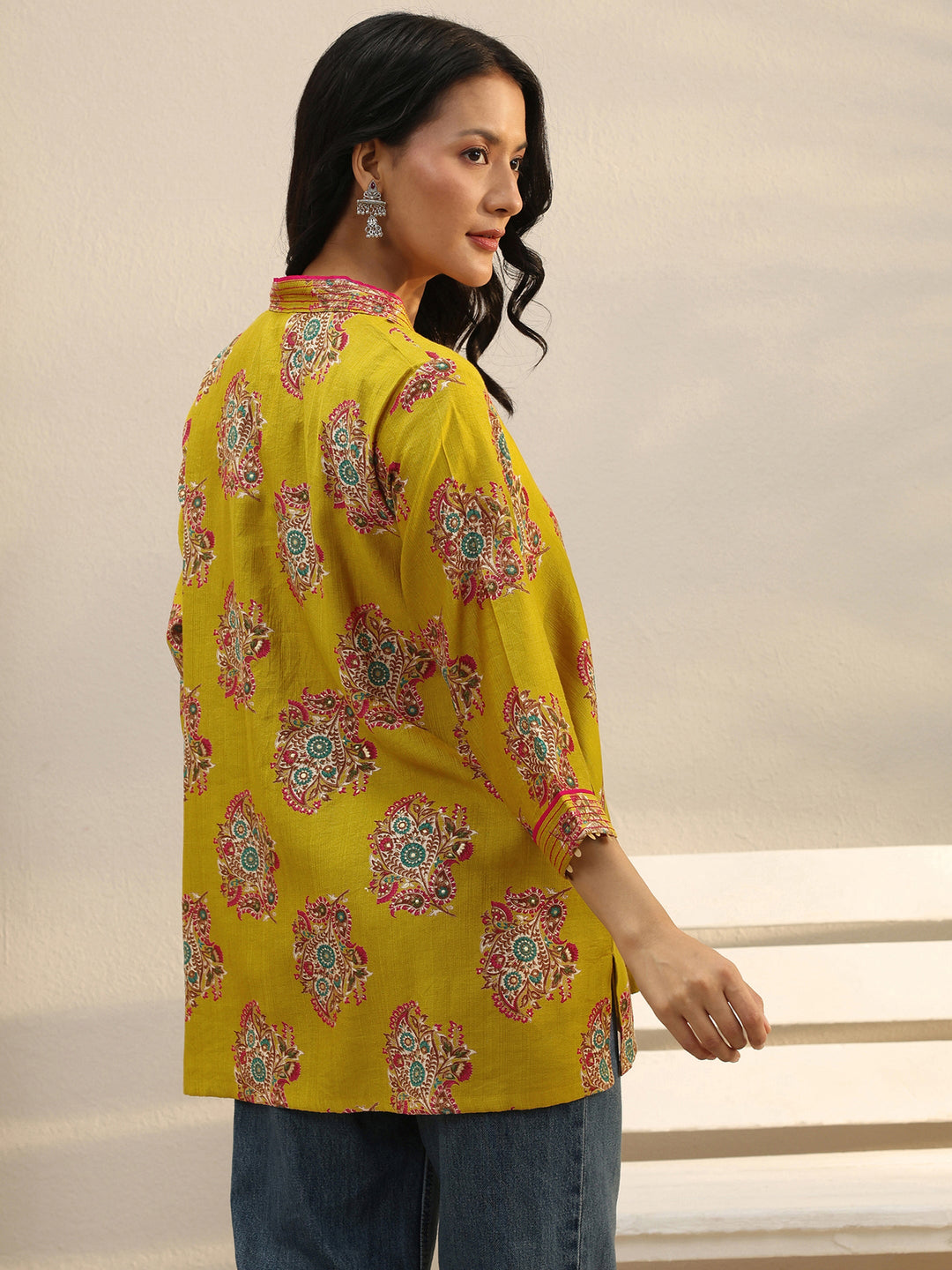Green Ethnic Printed Silk Blend A-Line Short Kurti