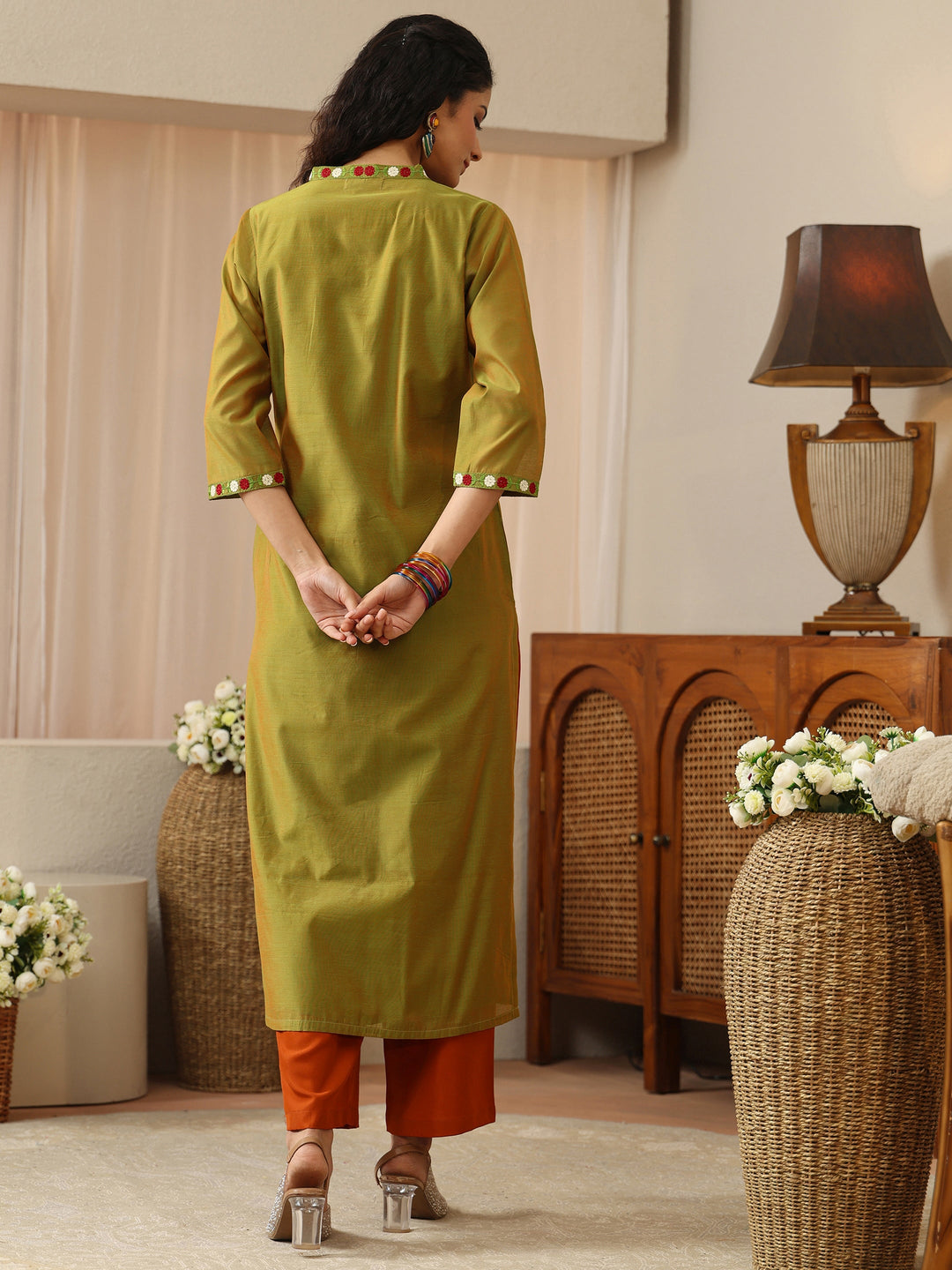 Green Floral Embroidered Chanderi Silk Straight Kurta
