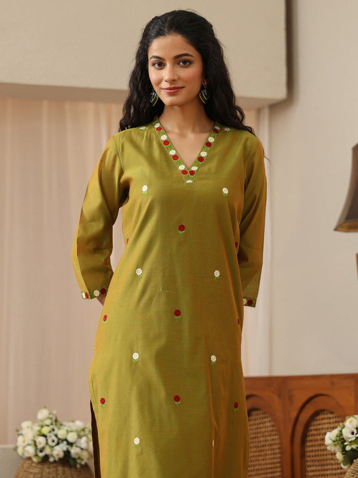 Green Floral Embroidered Chanderi Silk Straight Kurta