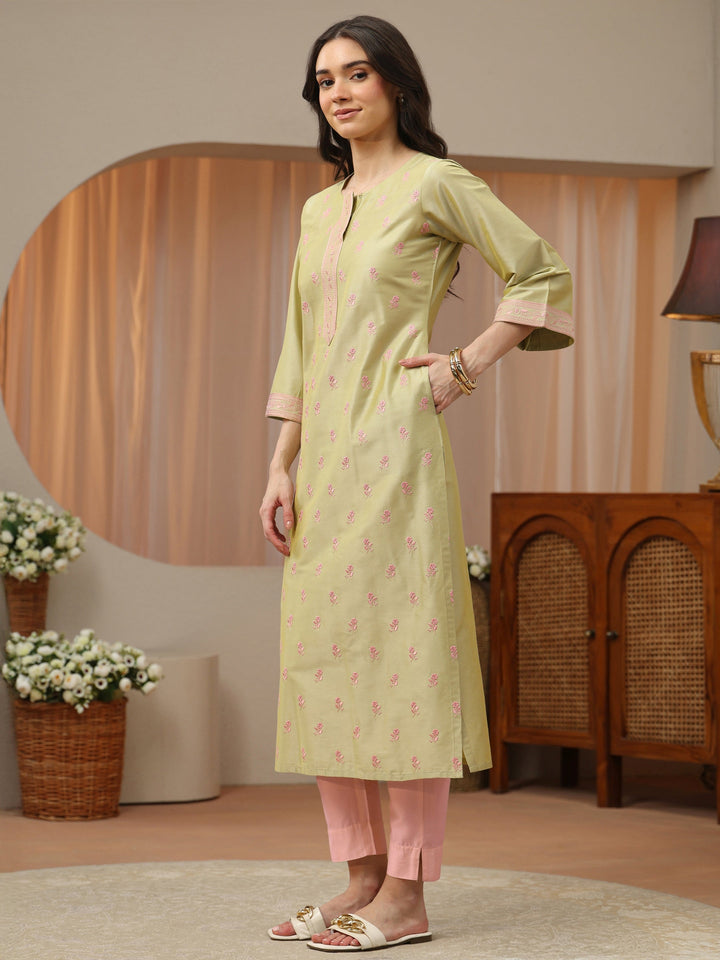 Green Floral Embroidered Silk Blend Straight Kurta