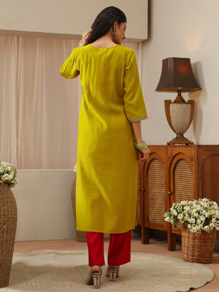 Green Ethnic Embroidered Silk Blend Straight Kurta