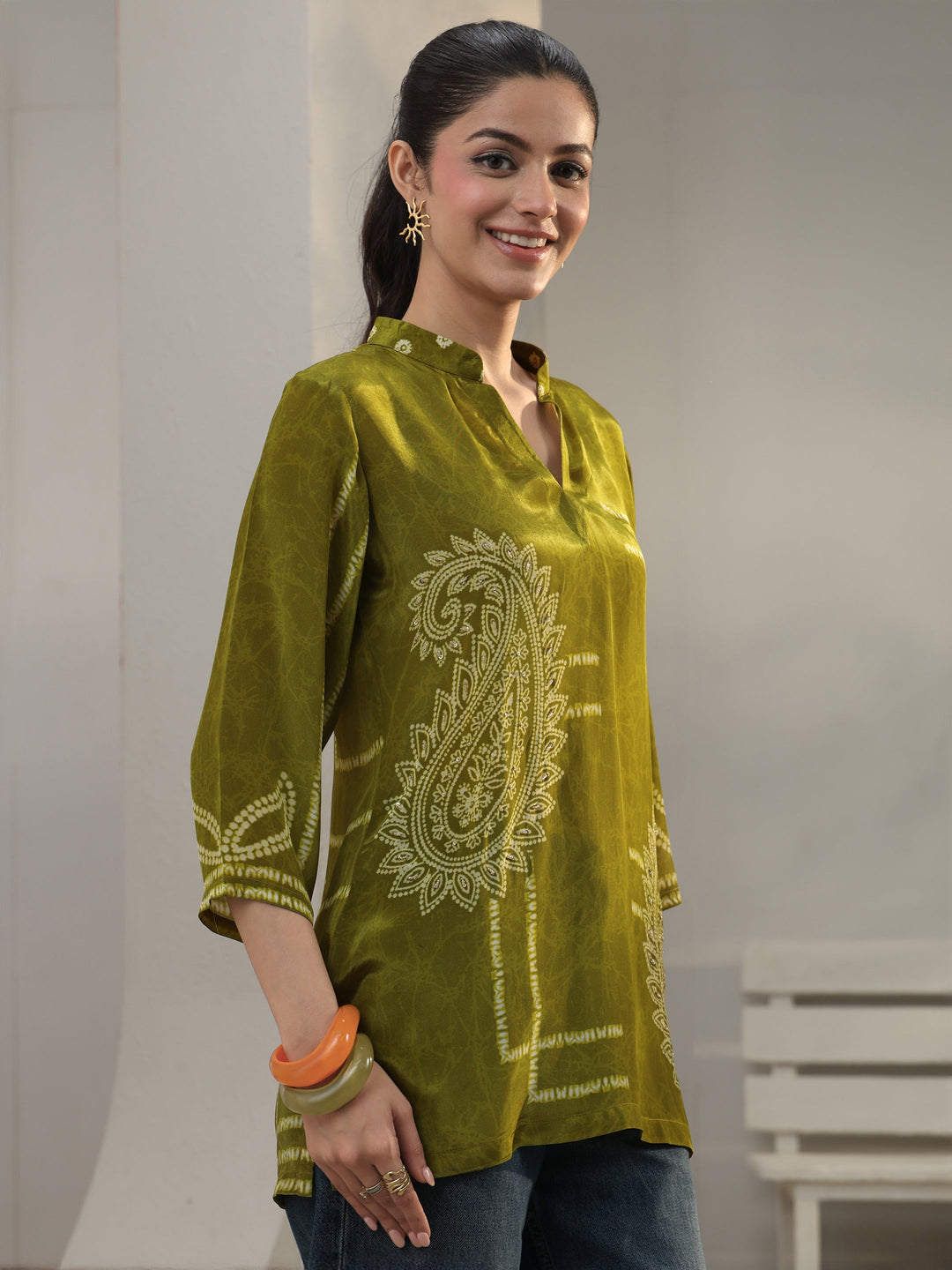 Green Paisley Printed Crepe Straight Short Kurti