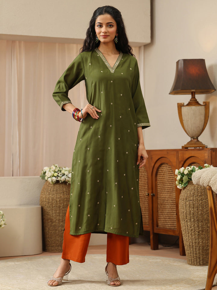 Leaf Green Embroidered Silk Blend Straight Kurta