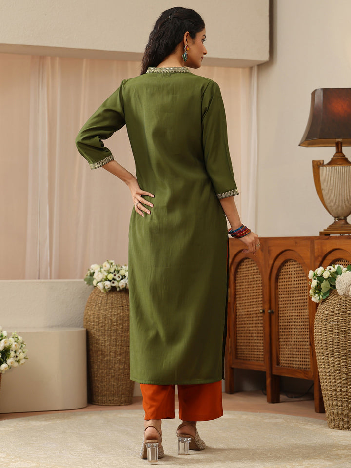 Leaf Green Embroidered Silk Blend Straight Kurta