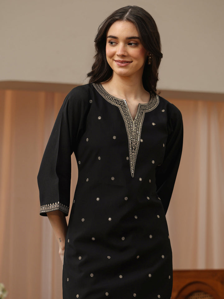 Black Embroidered Silk Blend Straight Kurta