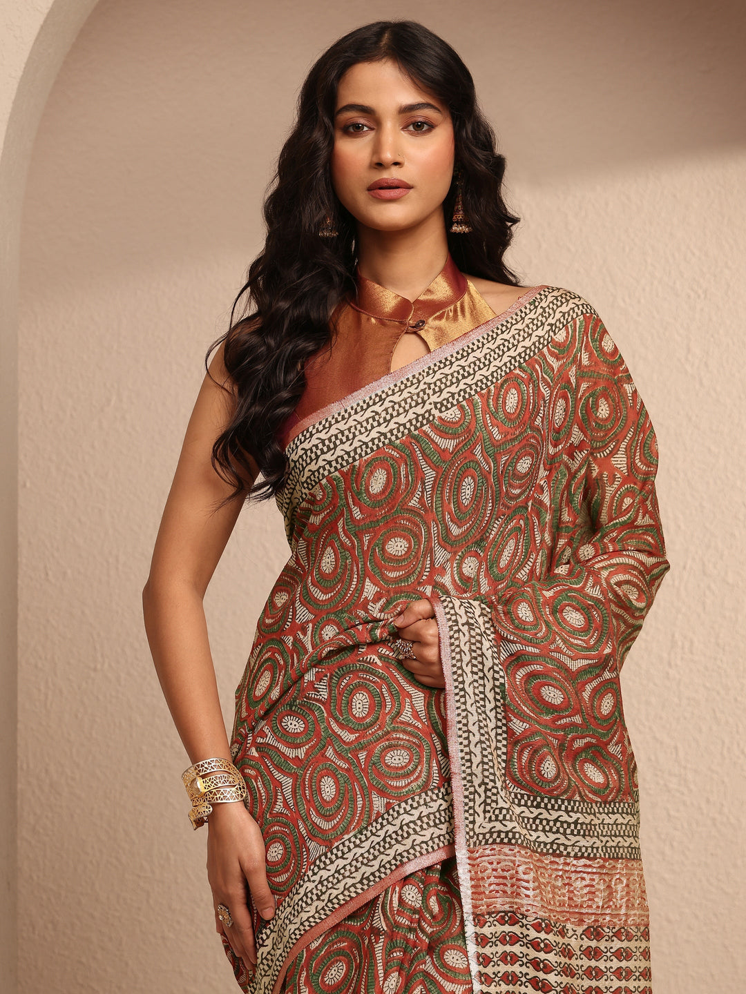 Rust Printed Cotton Saree With Unstitched Blouse Piece