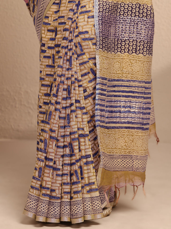 Mustard Geometric Printed Cotton Saree With Unstitched Blouse Piece
