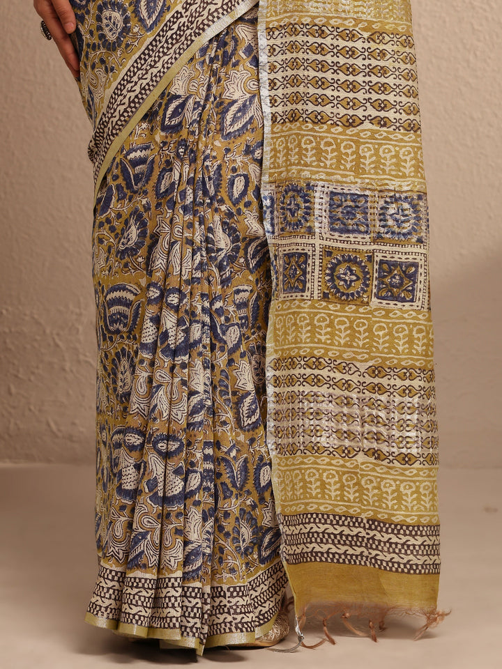 Mustard Printed Cotton Saree With Unstitched Blouse Piece