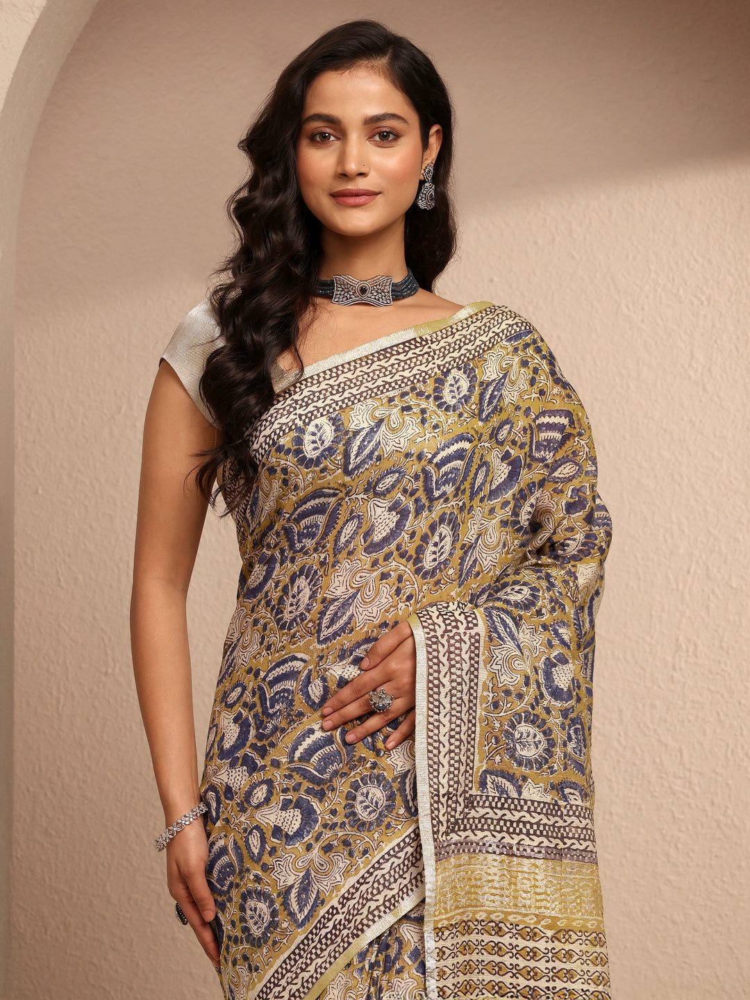 Mustard Printed Cotton Saree With Unstitched Blouse Piece