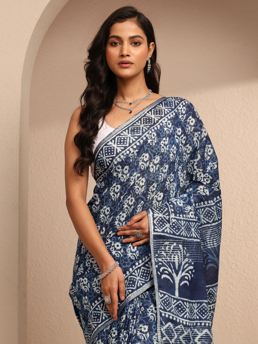 Blue Printed Cotton Saree With Unstitched Blouse Piece