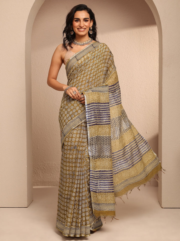 Mustard Geometric Printed Cotton Saree With Unstitched Blouse Piece