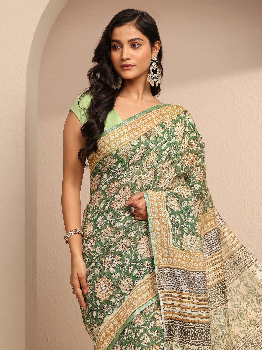 Green Printed Cotton Saree With Unstitched Blouse Piece
