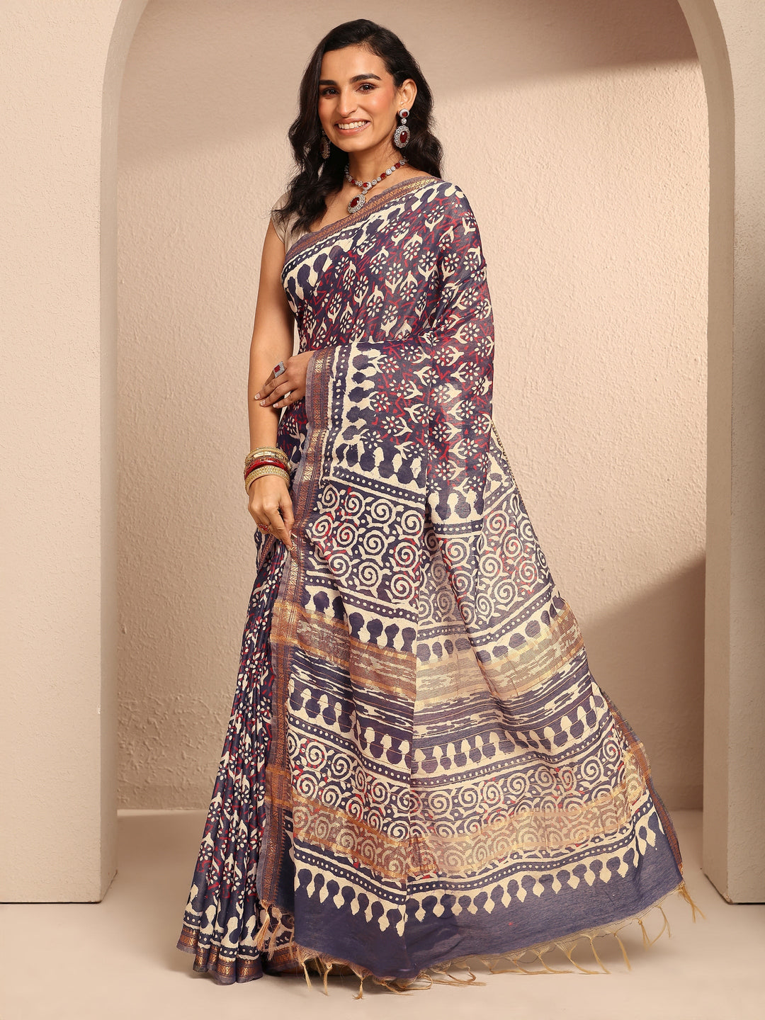 Navy Blue Printed Cotton Saree With Unstitched Blouse Piece