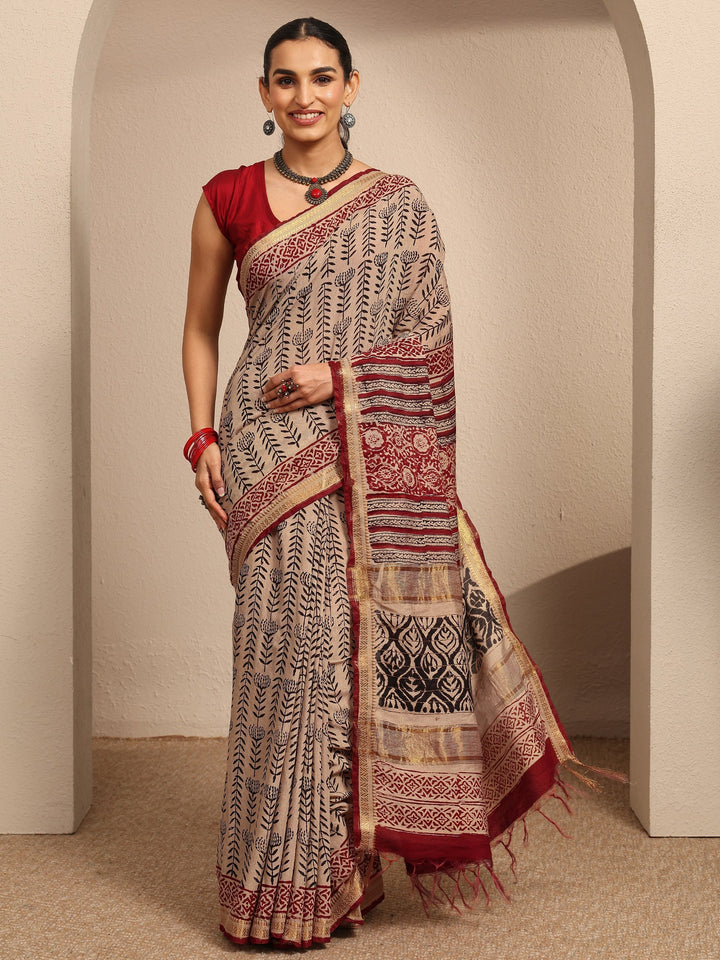Beige Printed Cotton Saree With Unstitched Blouse Piece