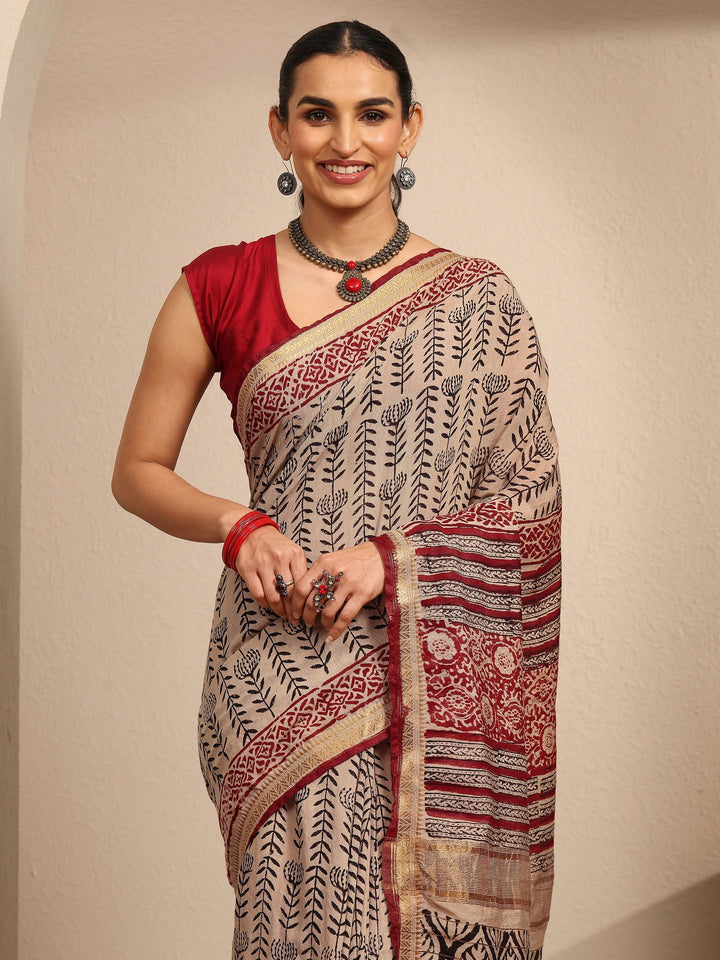 Beige Printed Cotton Saree With Unstitched Blouse Piece