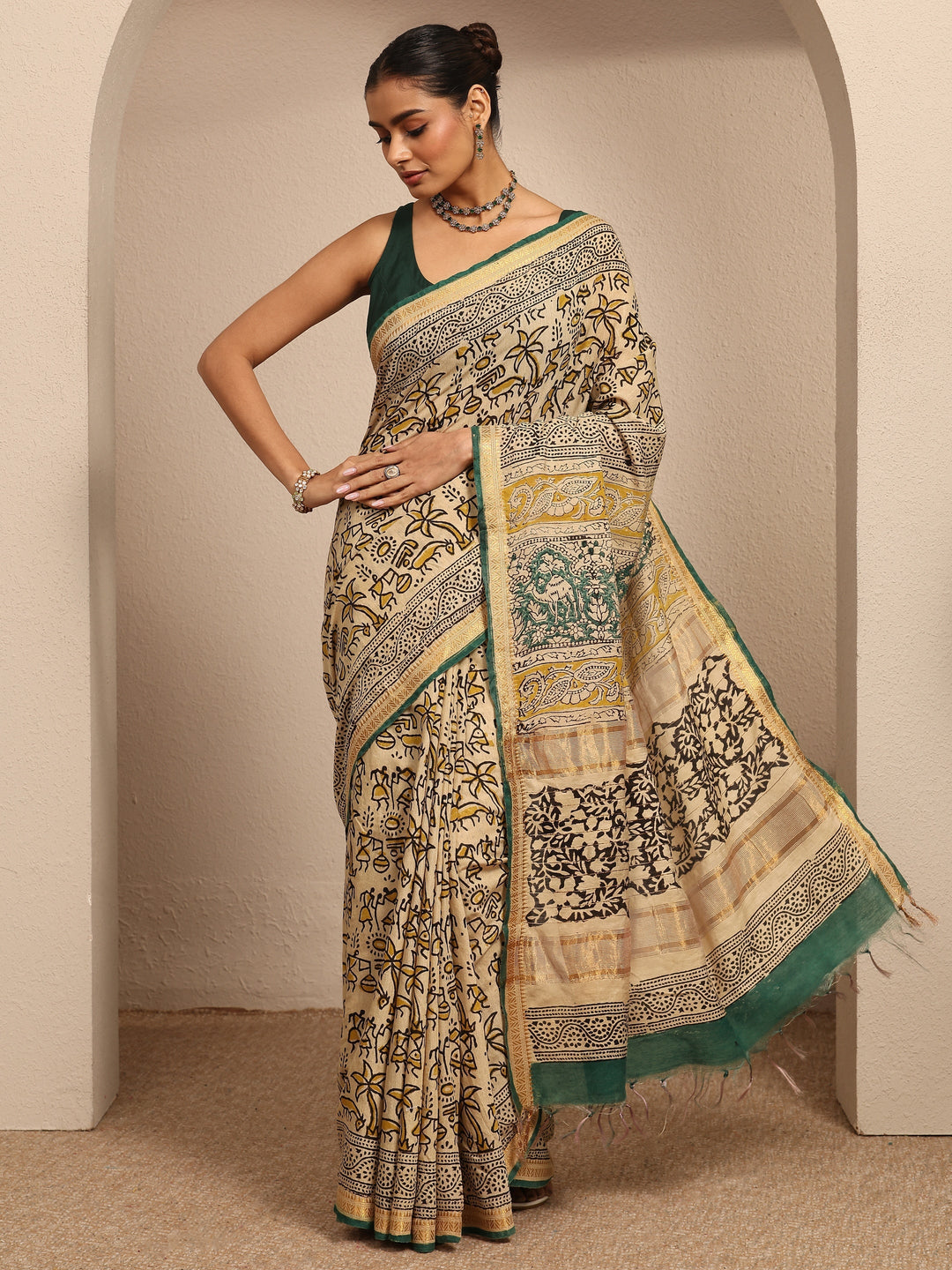Beige Tribal Printed Cotton Saree With Unstitched Blouse Piece